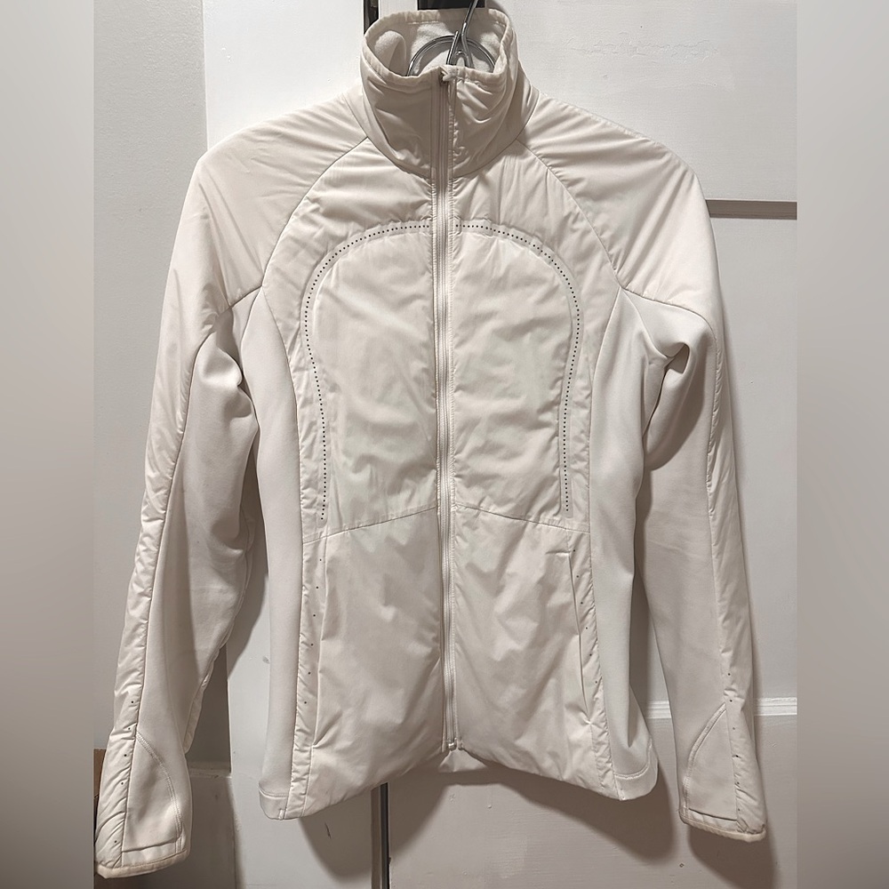 Lululemon white light puffer jacket